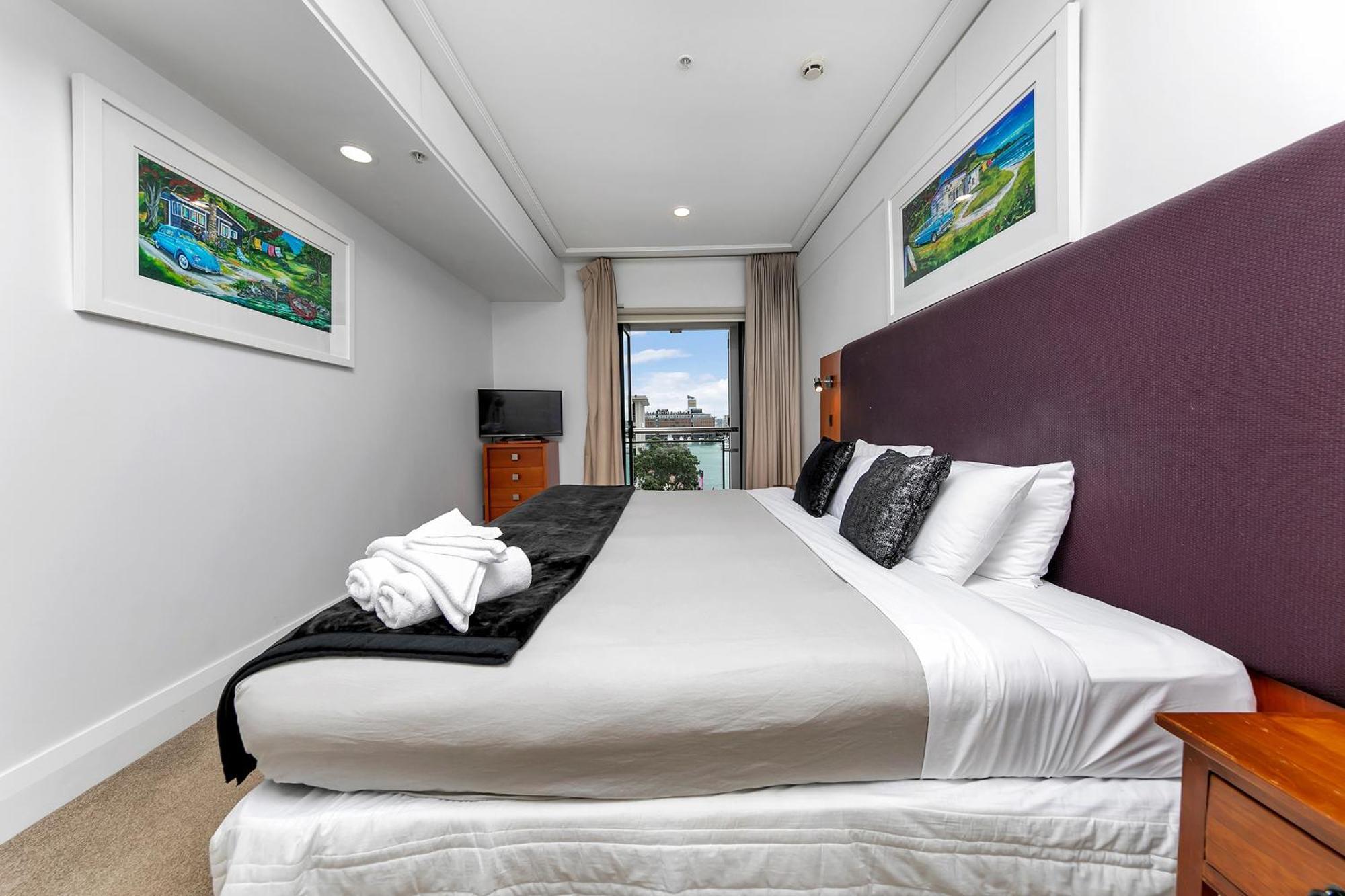 Luxurious & Spacious Living With Breathtaking Views โอ๊คแลนด์ ภายนอก รูปภาพ