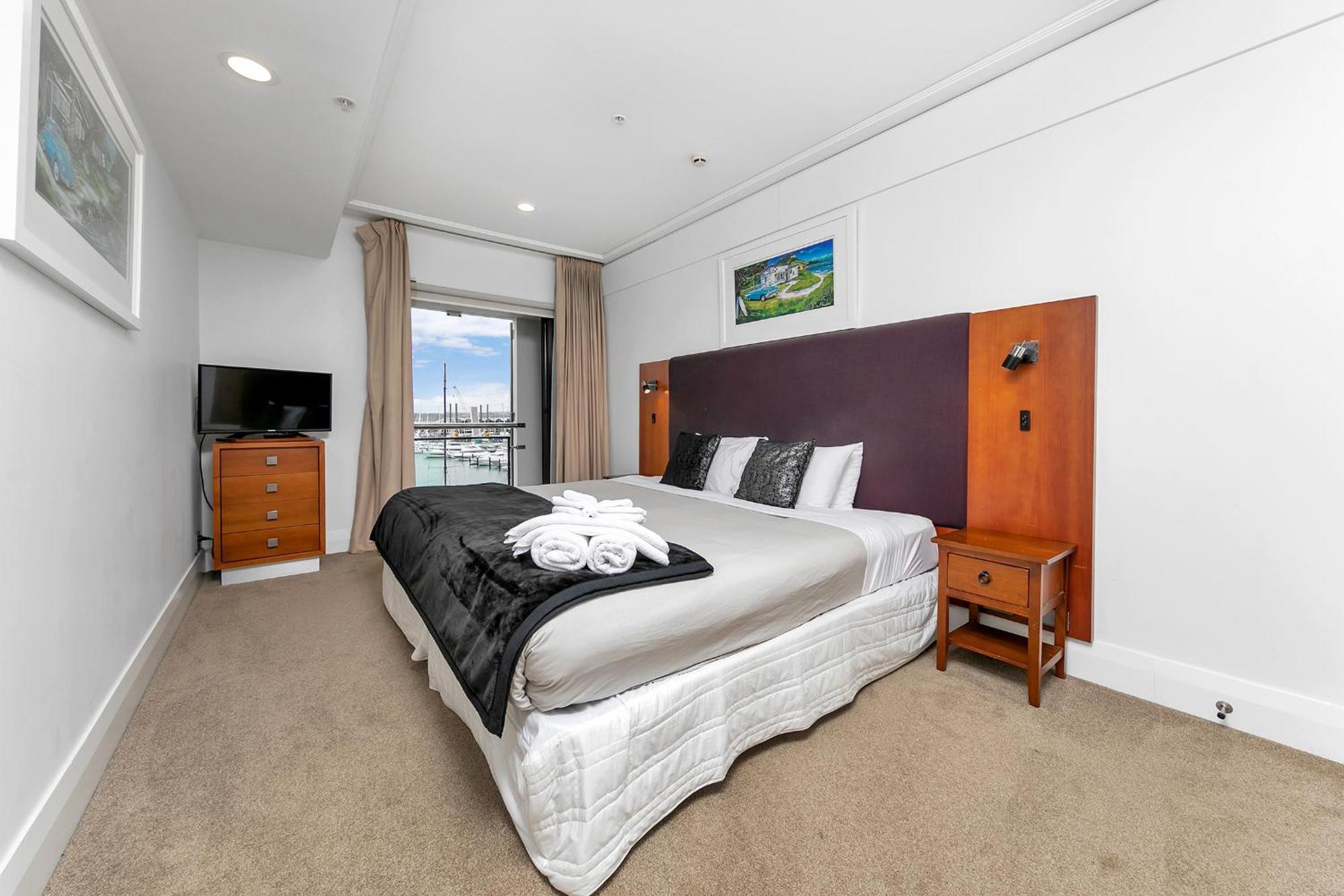 Luxurious & Spacious Living With Breathtaking Views โอ๊คแลนด์ ภายนอก รูปภาพ